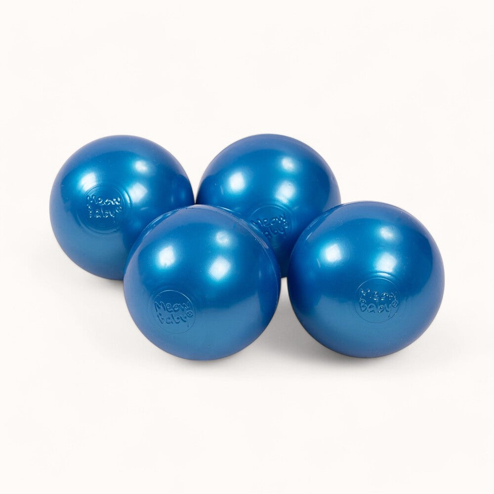 Blaue Bälle für den Pool